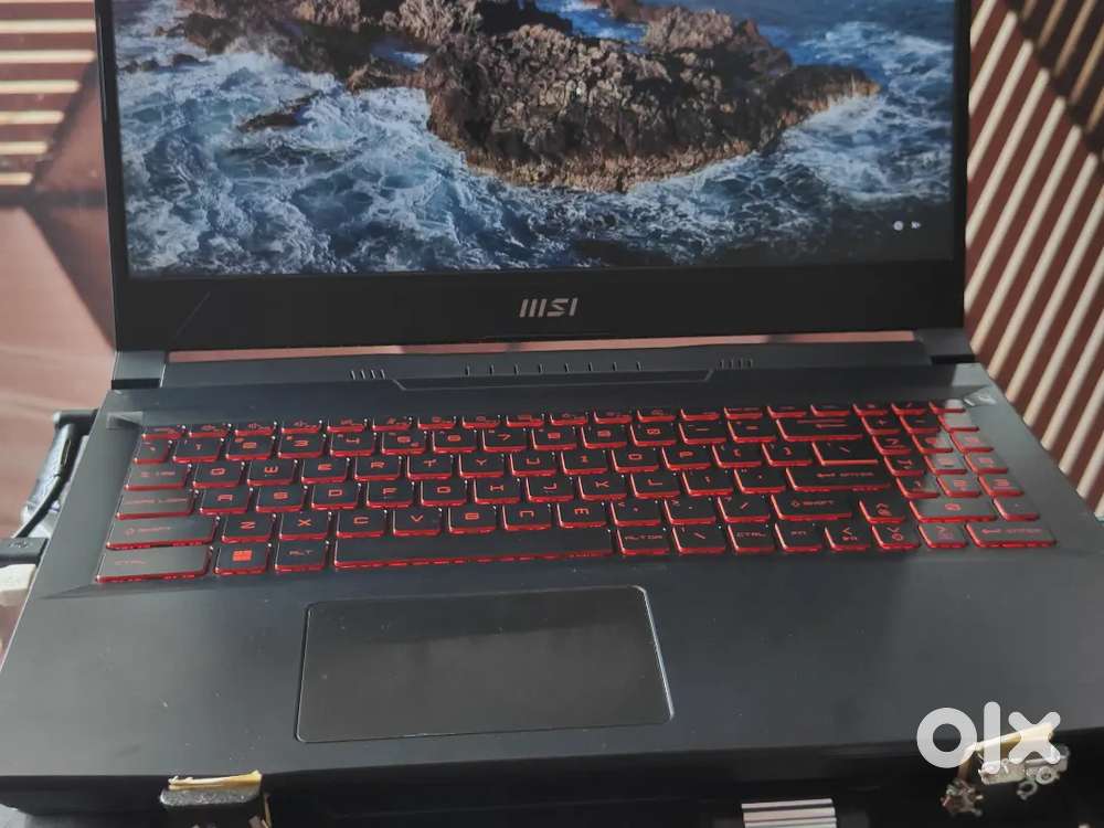 Bravo 15 Ryzen 5 5600H 16Ram 512SSD gaming laptop