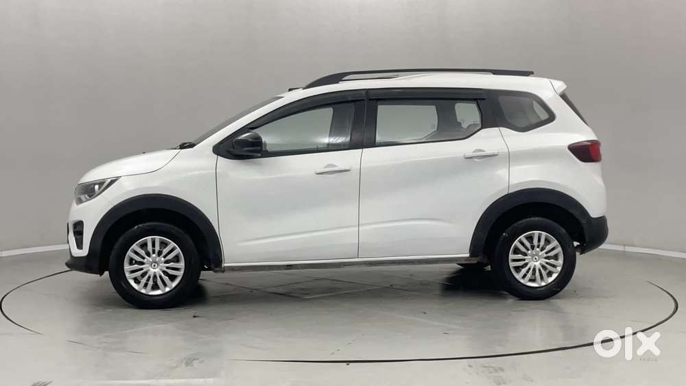 Renault Triber Rxt, 2022, Petrol