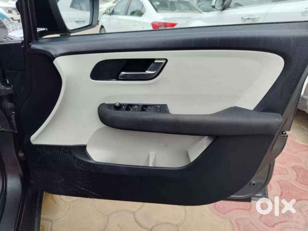 Tata Altroz Xz, 2023, Petrol