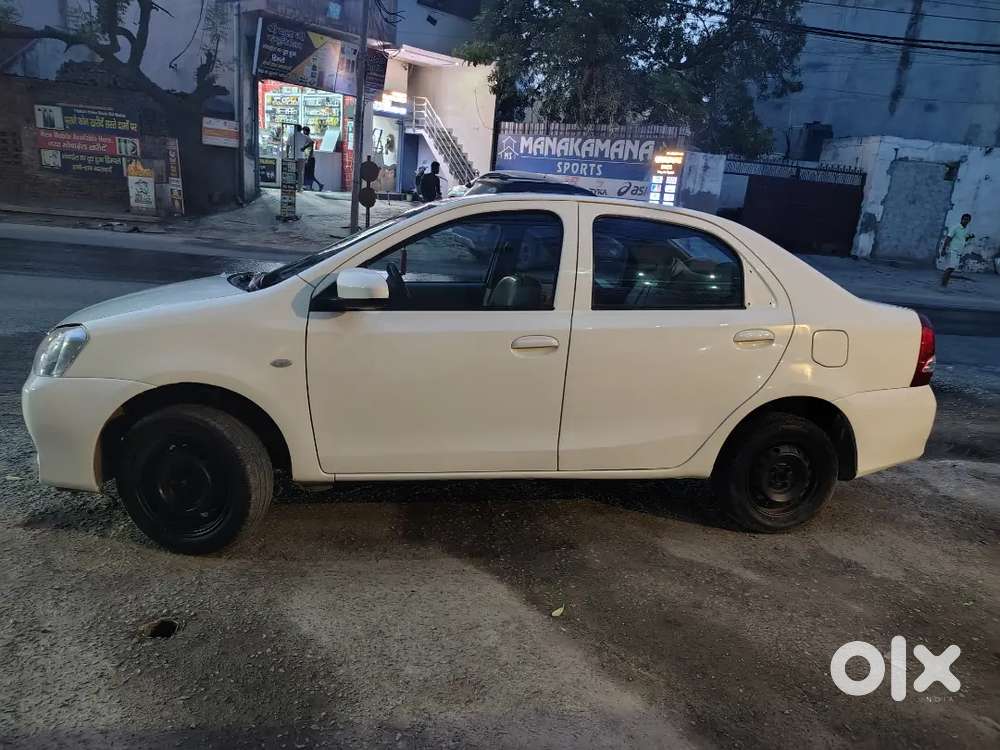 Toyota Etios 2016 Cng & Hybrids 80000 Km Driven