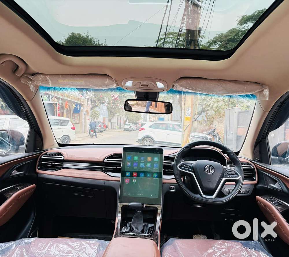 Mg Hector Plus Sharp Pro 1.5 Turbo Petrol Cvt 7 Str, 2023, Petrol