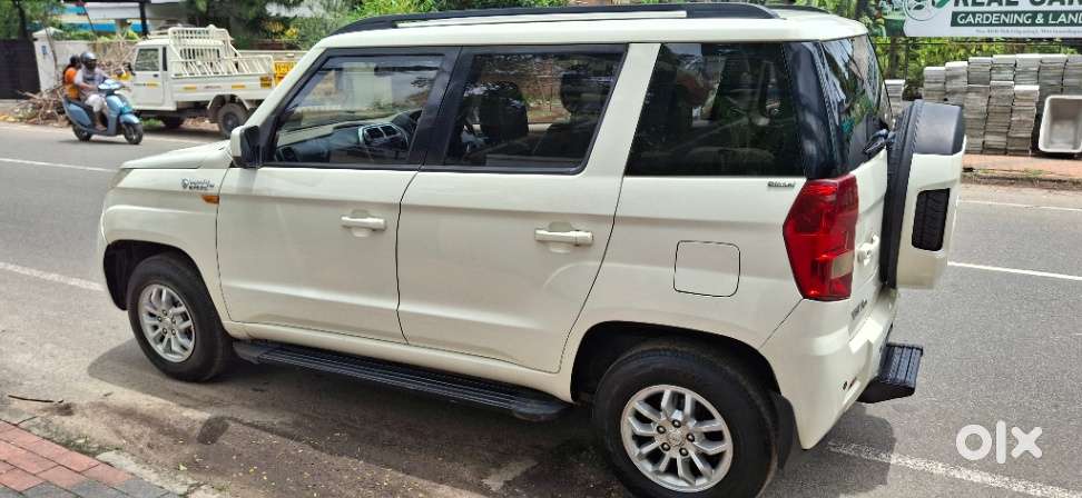 Mahindra Tuv 300 T8 Amt (automatic), 2016, Diesel