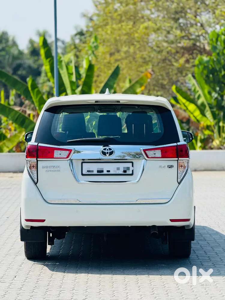 Toyota Innova Crysta 2016