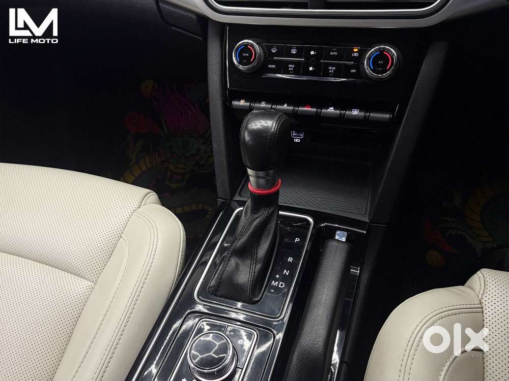 Mahindra Xuv700 2.0 Ax 7 Petrol At Str, 2022, Petrol