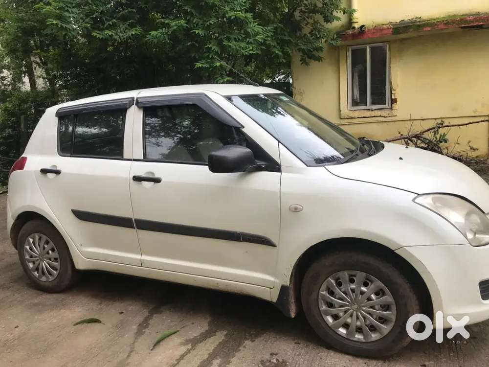 Maruti Suzuki Swift 2012 With 100000 Km