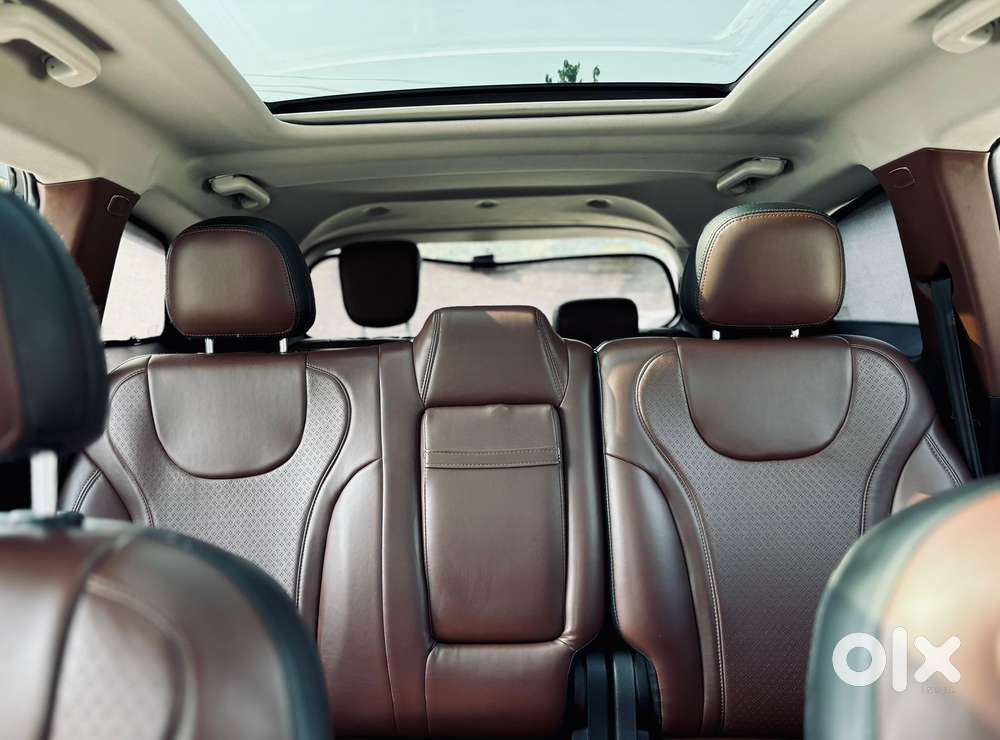 Mahindra Xuv700 2.2 Ax 5 Diesel At 7 Str, 2022, Diesel