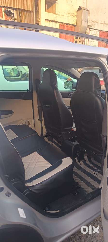 Renault Triber Rxl, 2022, Petrol
