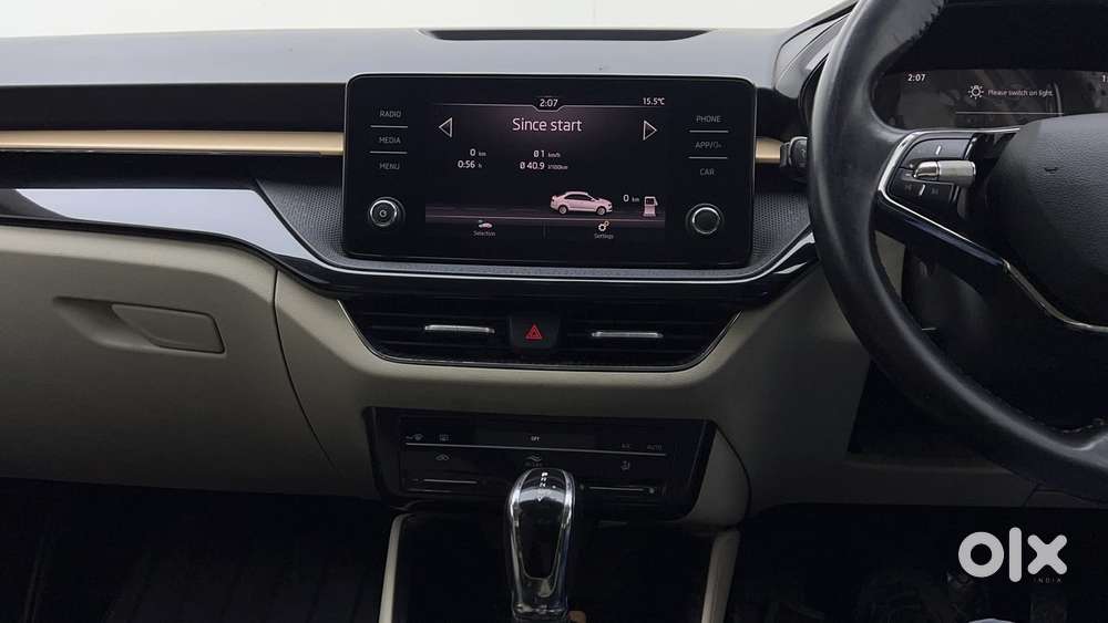 Skoda Slavia Style 1.0l Tsi At, 2022, Petrol