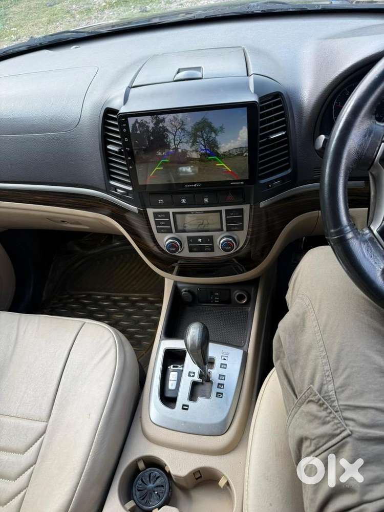 Hyundai Santa Fe (2011) 4x4 Automatic