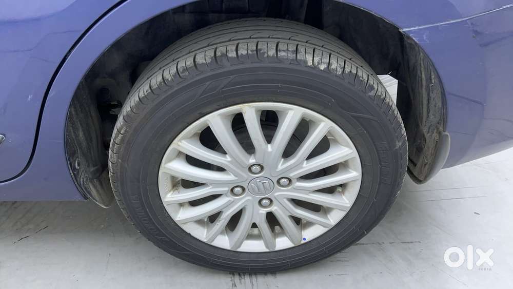 Maruti Suzuki Dzire 1.2 Zxi Amt, 2018, Petrol