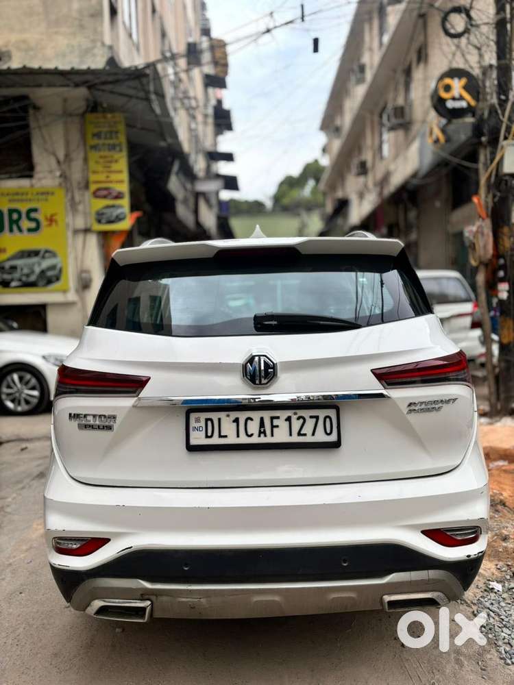 Mg Hector Plus 1.5 Sharp Turbo Cvt 6 Str, 2022, Petrol