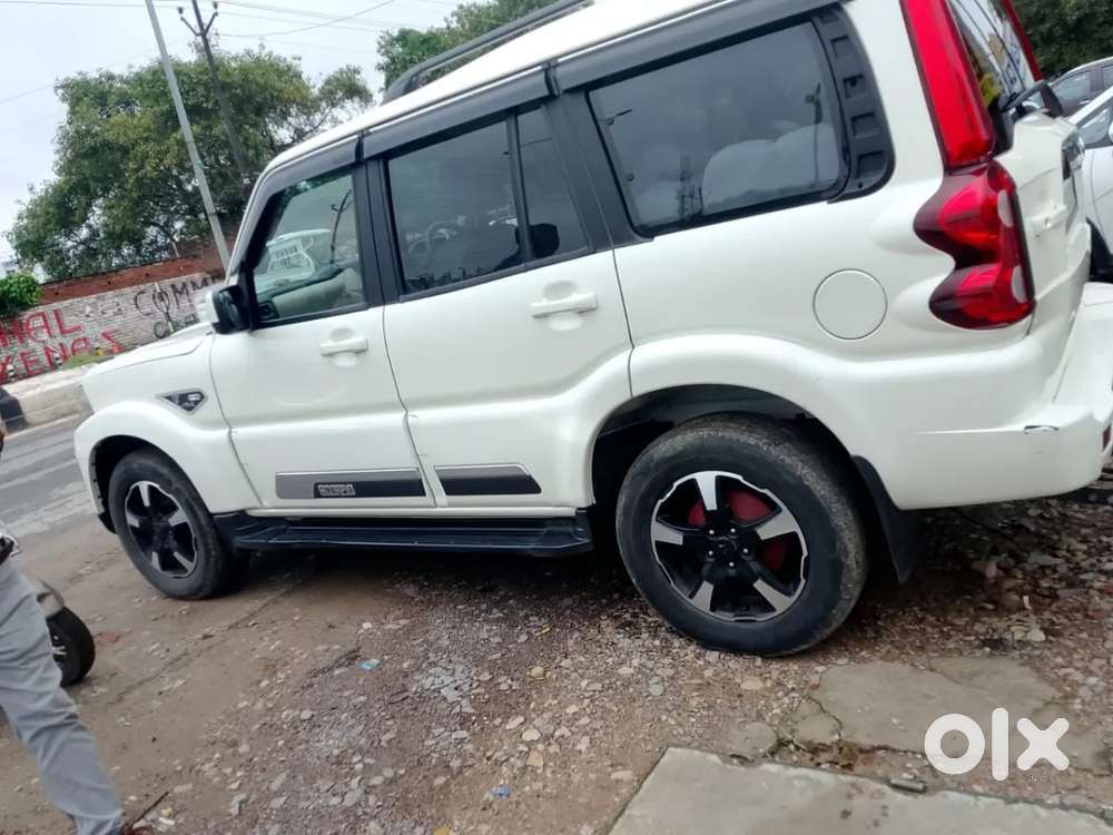 Mahindra Scorpio Classic, 2023, Diesel