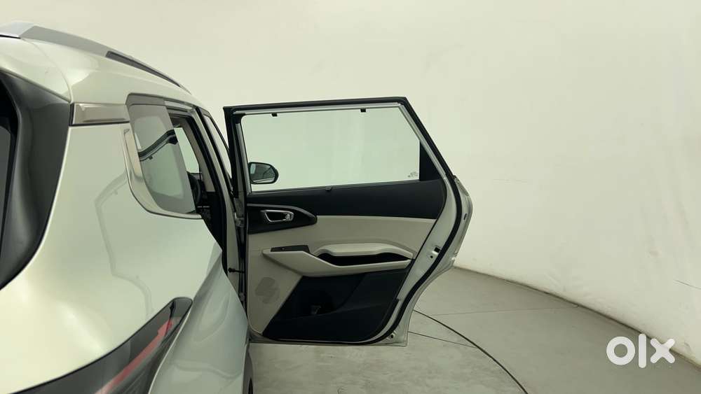 Kia Carens Clavis Htk, 2025, Petrol