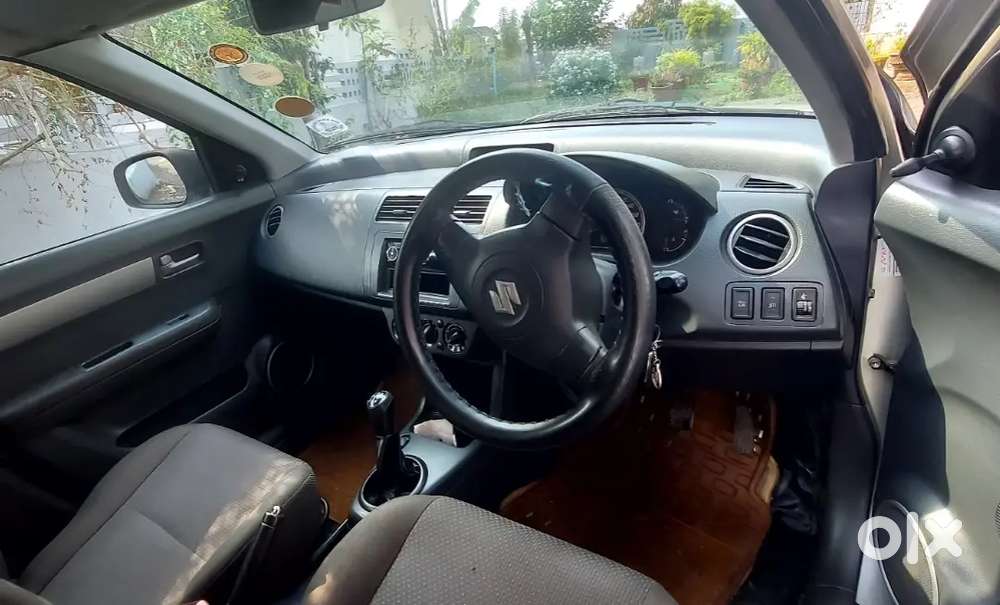Maruti Swift 1.3 Vxi /abs/ Silky Silver