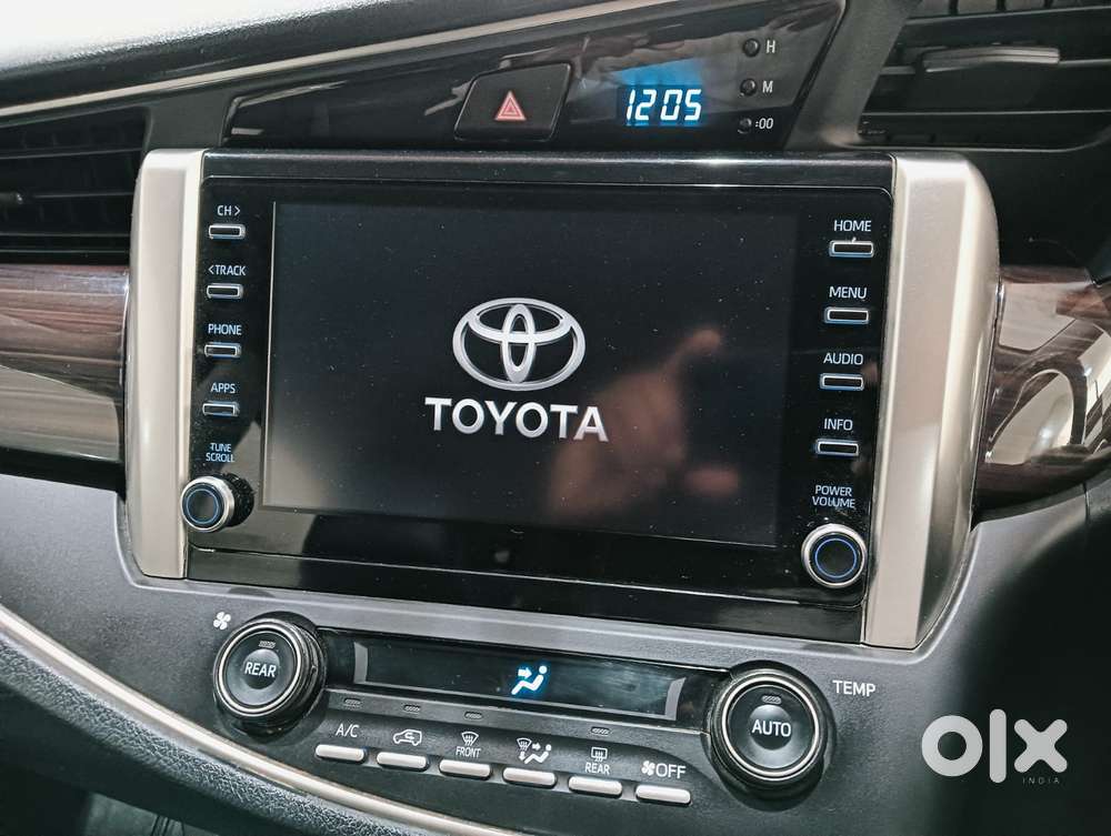 Toyota Innova Crysta 2.4 V, 2022, Diesel