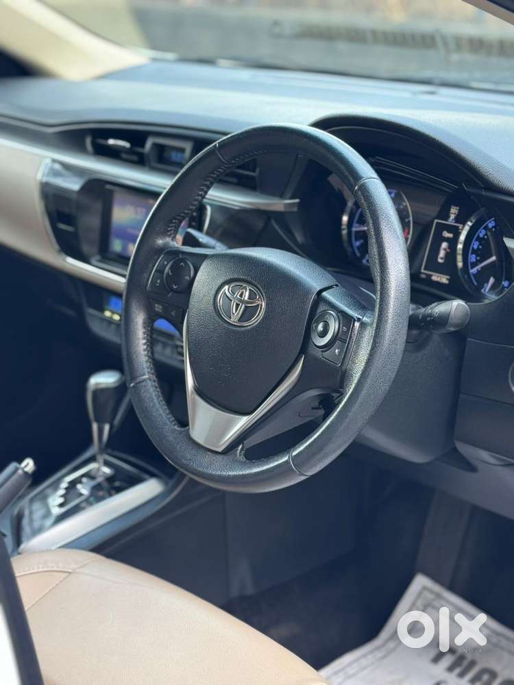 Toyota Corolla Altis 2013-2017 Vl At, 2016, Petrol