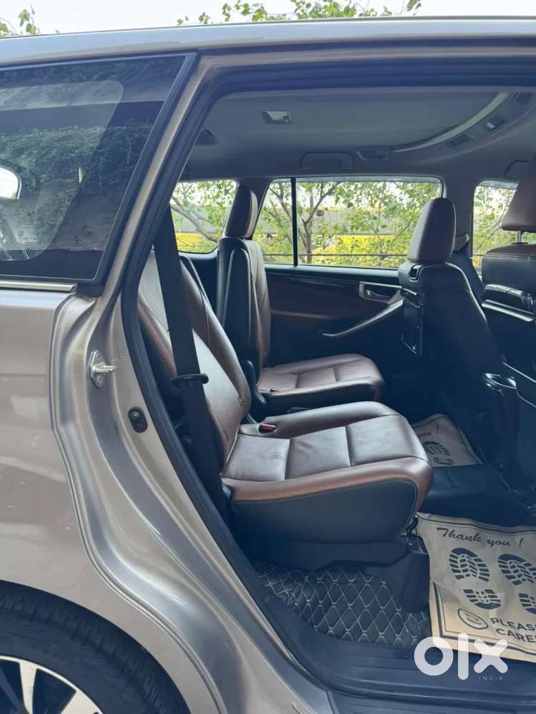 Toyota Innova Crysta 2.7 Zx At, 2022, Petrol
