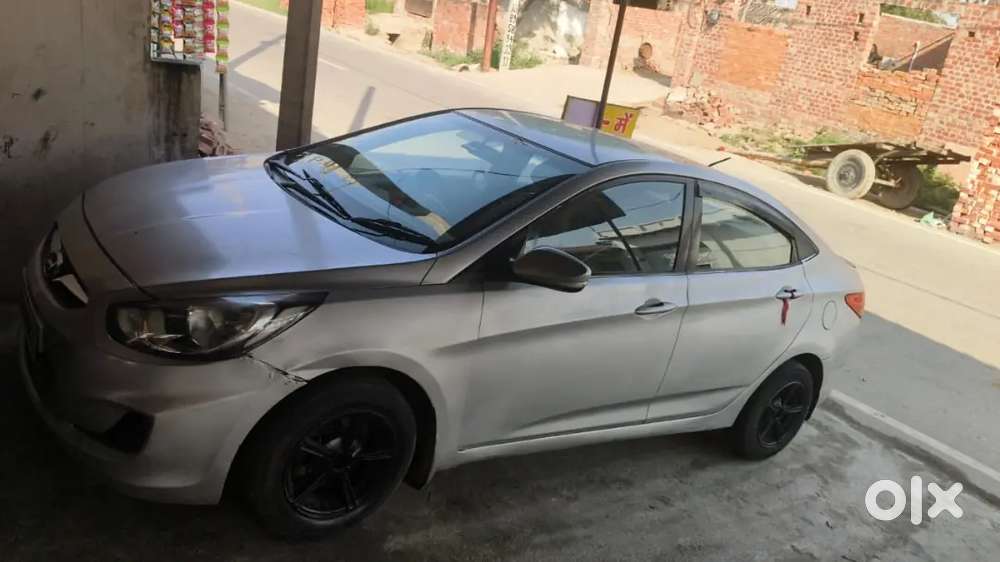 Hyundai Verna 2011 Petrol 72000 Km Driven