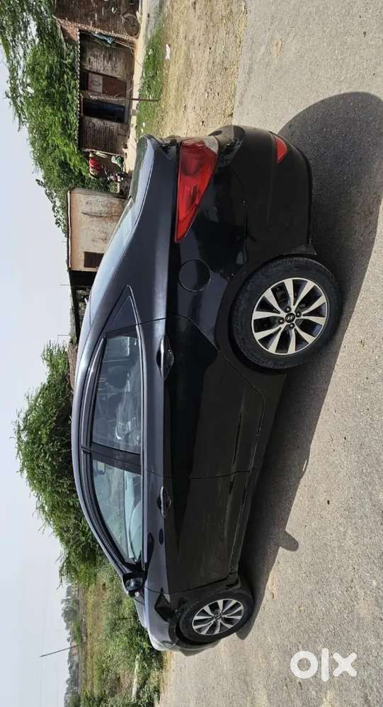 Hyundai Fluidic Verna 2014