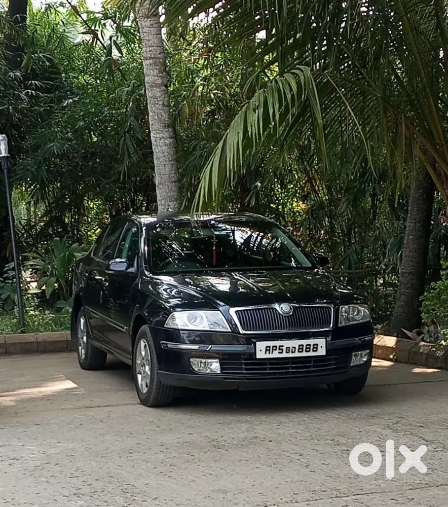 ఆల్ గుడ్ కండిషన్ ఫుల్ ఇన్సూరెన్స్ వన్ ఇయర్ లైఫ్ టు ఇయర్ వాలిడ్ ఏసి