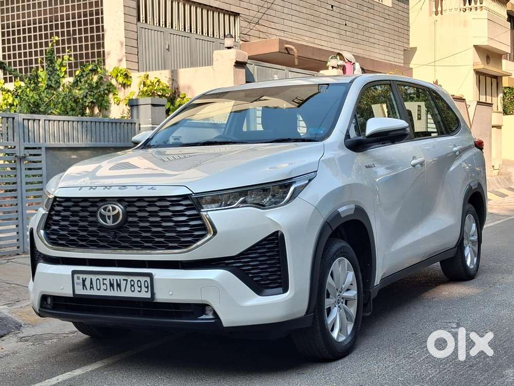 Toyota Innova Hycross 2.0 Vx (o) Hybrid 8 Str, 2025, Petrol