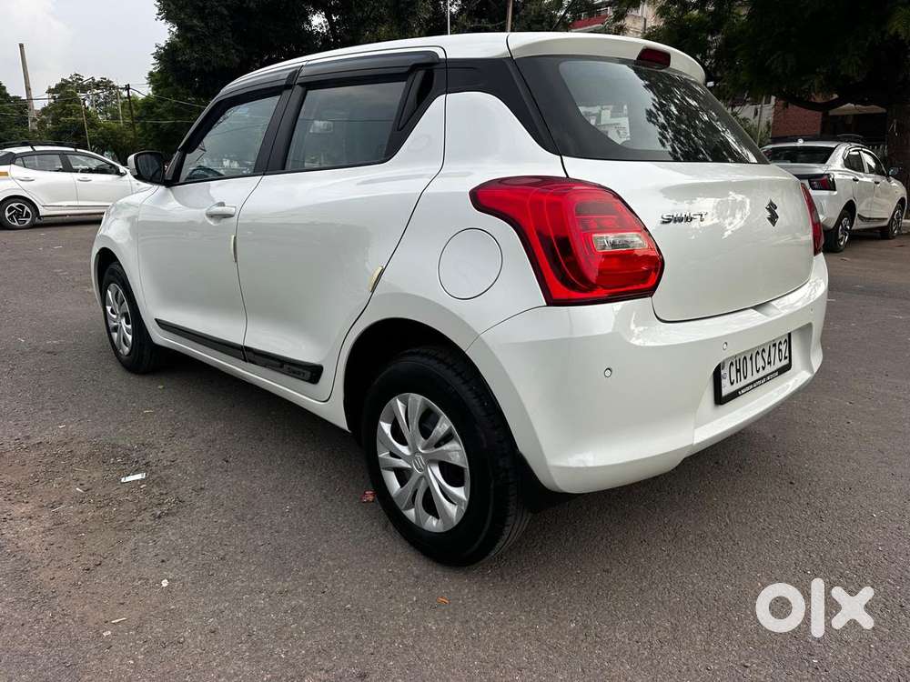 Maruti Suzuki Swift Vxi + Manual, 2024, Petrol