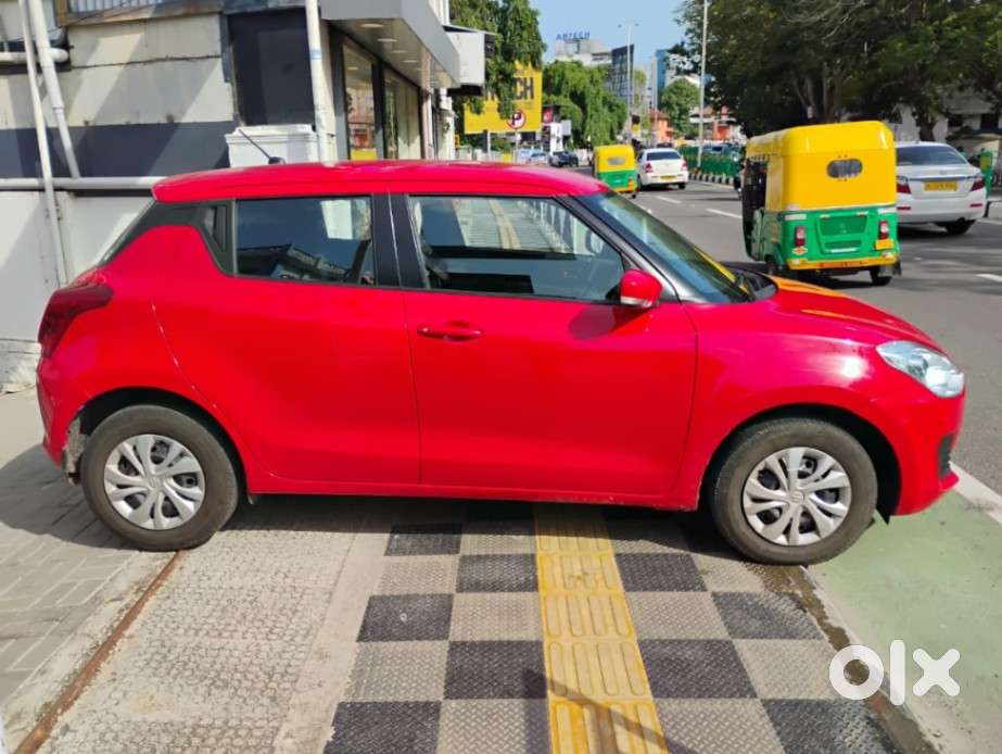 Maruti Suzuki Swift Vxi + Manual, 2024, Petrol