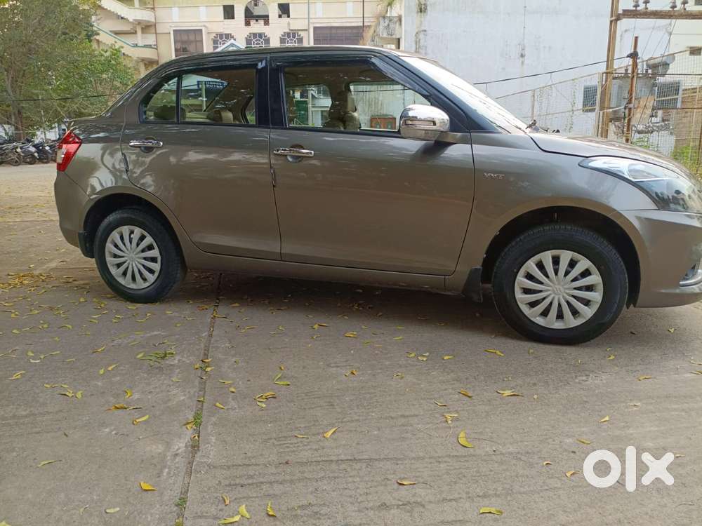 Maruti Suzuki Swift Dzire Vxi Optional, 2017, Petrol