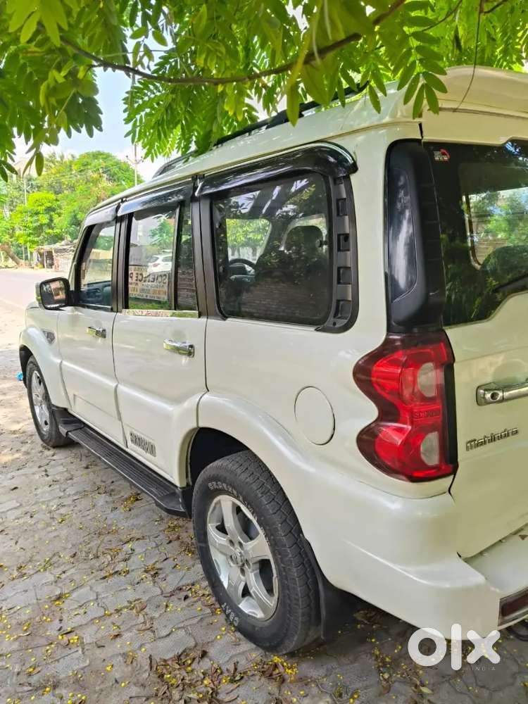 Mahindra Scorpio Classic S9 2019 Diesel 97000 Km Driven