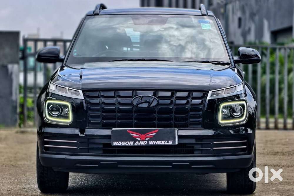 Hyundai Venue Sx(o) Knight Edition Dct, 2023, Petrol