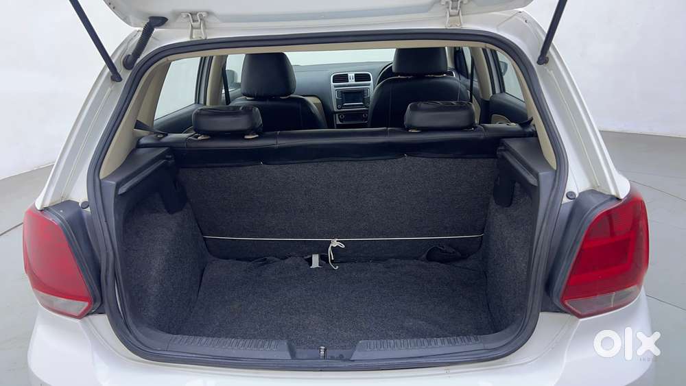 Volkswagen Polo Petrol Highline 1.2l, 2016, Petrol