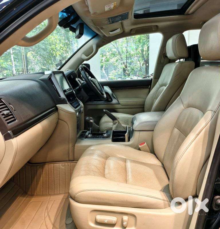 Toyota Land Cruiser [2015-2020] 4.5 Vx Lc 200, 2019, Diesel