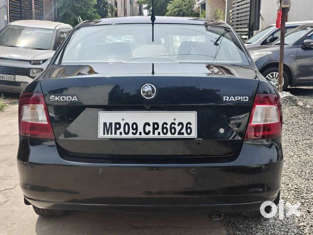 Skoda Rapid 1.5 Tdi At Elegance, 2014, Petrol