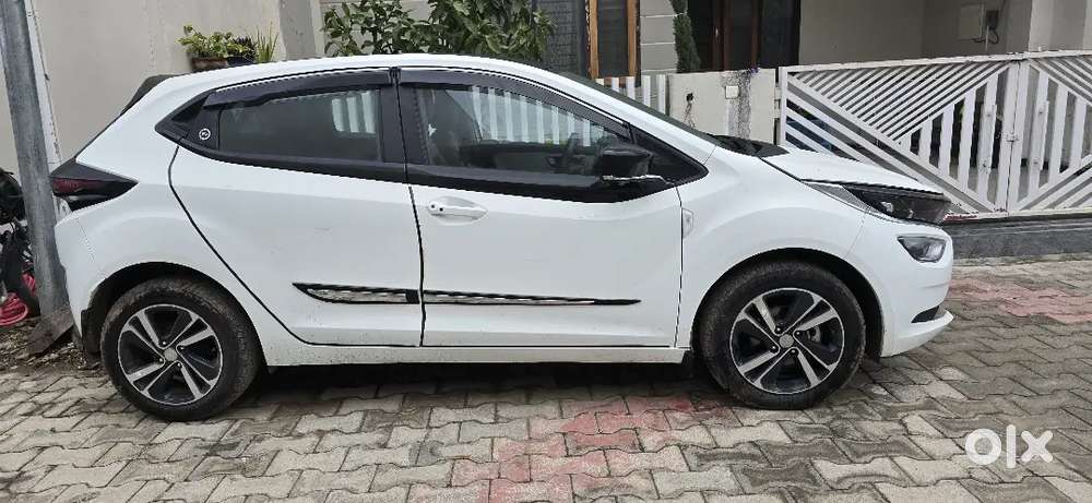 Tata Altroz 2023 Petrol Automatic