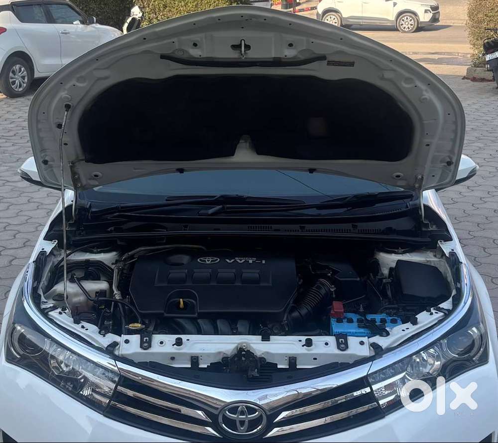 Toyota Corolla Altis 1.8 Vl 2015 At 98000 Kms Chandigarh Registration.