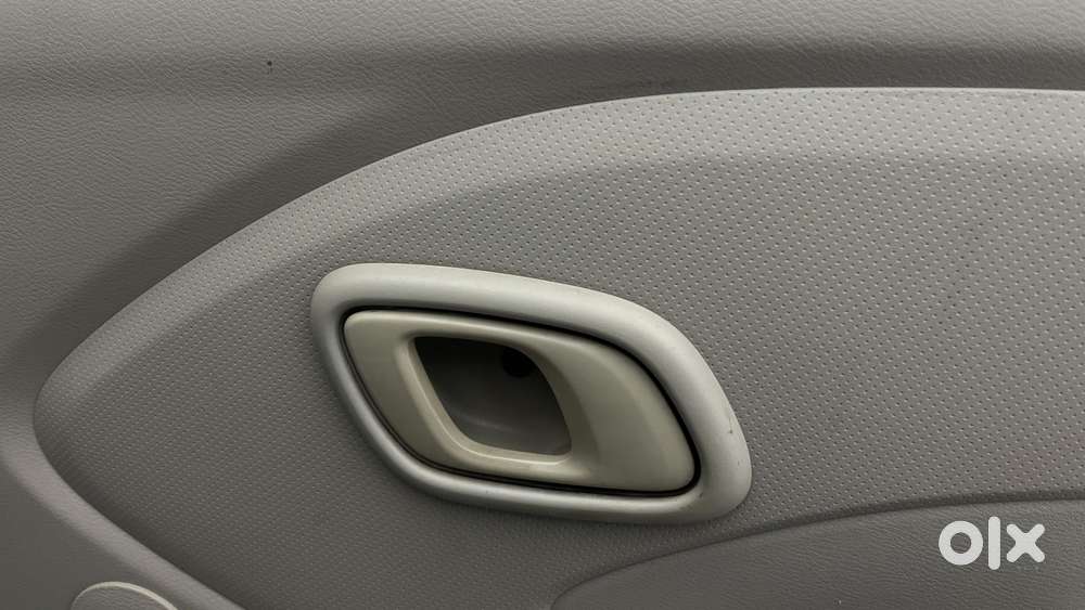 Datsun Redigo T Option, 2017, Petrol