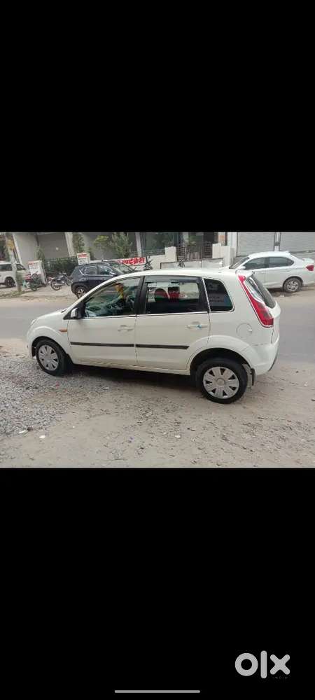 Ford Figo Petrol Manual 2011 Third