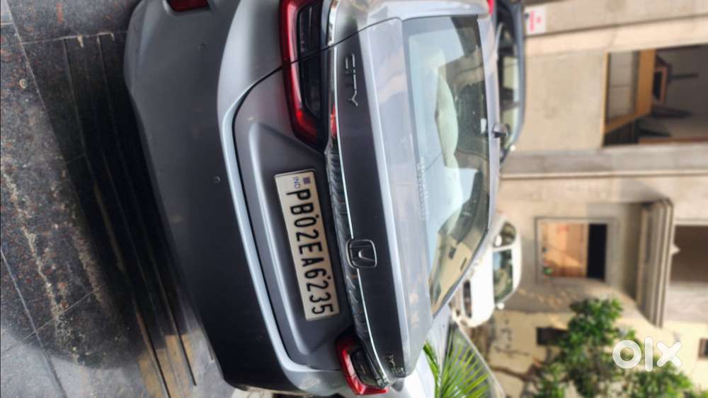 Automatic Top Model 2020. In Immaculate Condition 24000 Km Only Driv