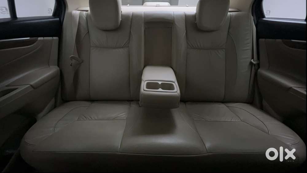 Maruti Suzuki Ciaz Alpha 1.5 At, 2023, Petrol