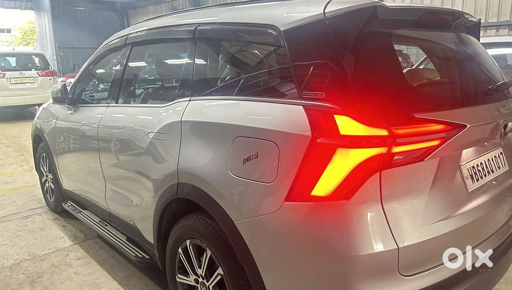 Mahindra Xuv700 2.0 Ax 7 Petrol Mt Str, 2024, Petrol