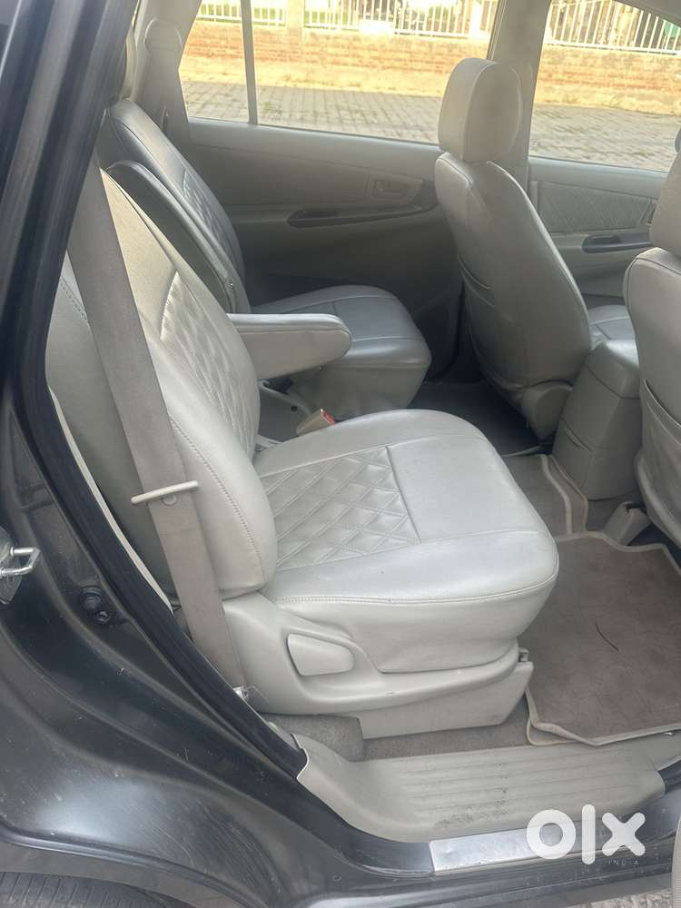 Toyota Innova 2.5 G (diesel) 7 Seater, 2013, Diesel