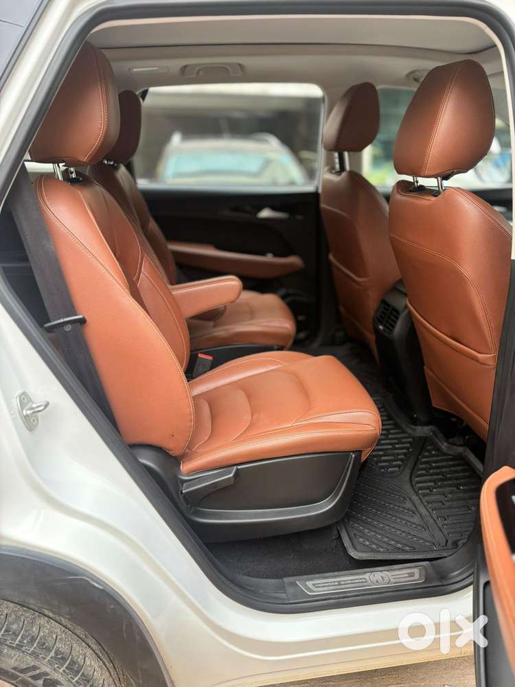 Mg Hector Plus 1.5 Sharp Turbo Cvt 6 Str, 2022, Petrol