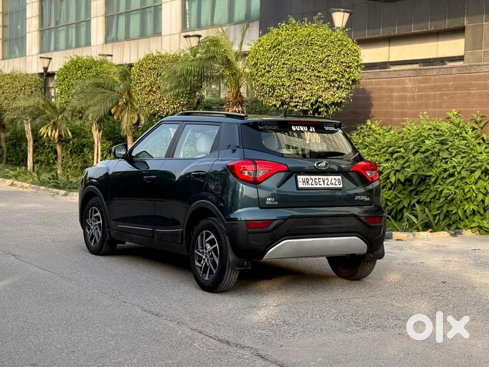 Mahindra Xuv300 1.2 W8 (o) Amt Petrol, 2022, Petrol