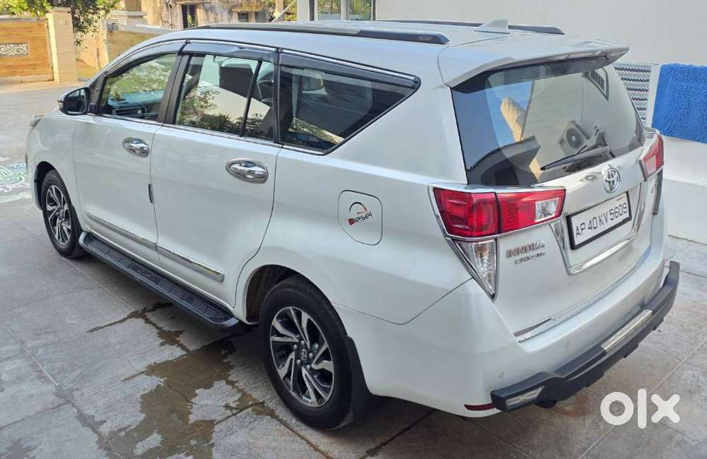 Toyota Innova Crysta