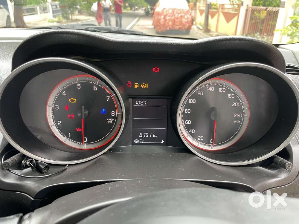 Maruti Suzuki Swift Vxi + Manual, 2023, Petrol