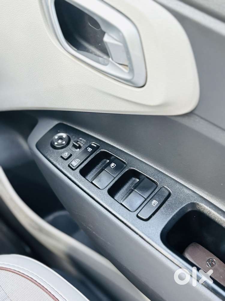 Hyundai Aura Sx 1.2 Cng, 2023, Cng & Hybrids