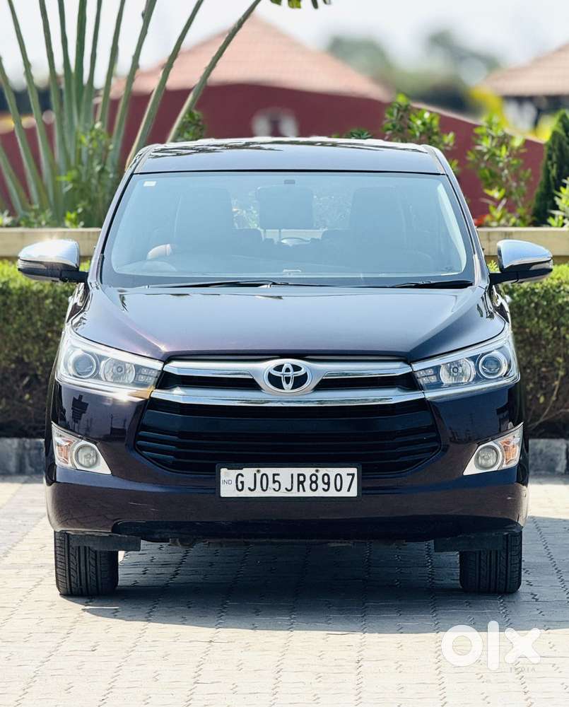 Toyota Innova Crysta 2.8 Zx At 7 Seater, 2016, Diesel