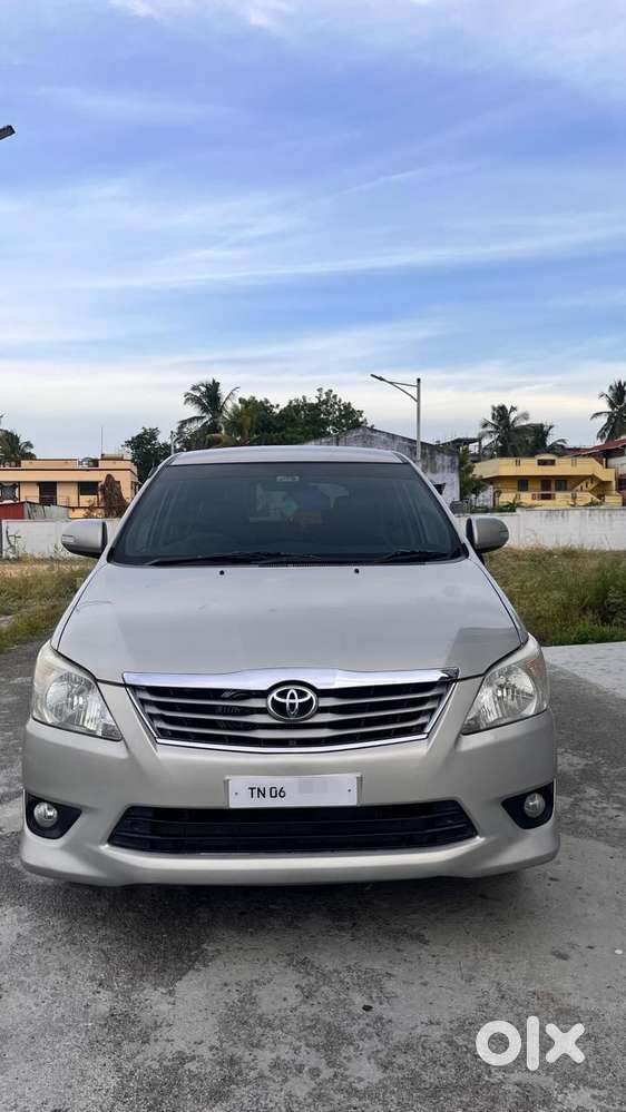 Toyota Innova 2.5 V Diesel 8-seater, 2011, Diesel
