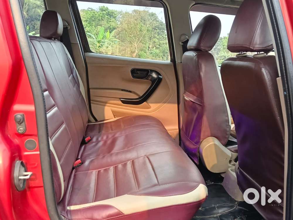 Mahindra Tuv 300 T6 Plus, 2016, Diesel