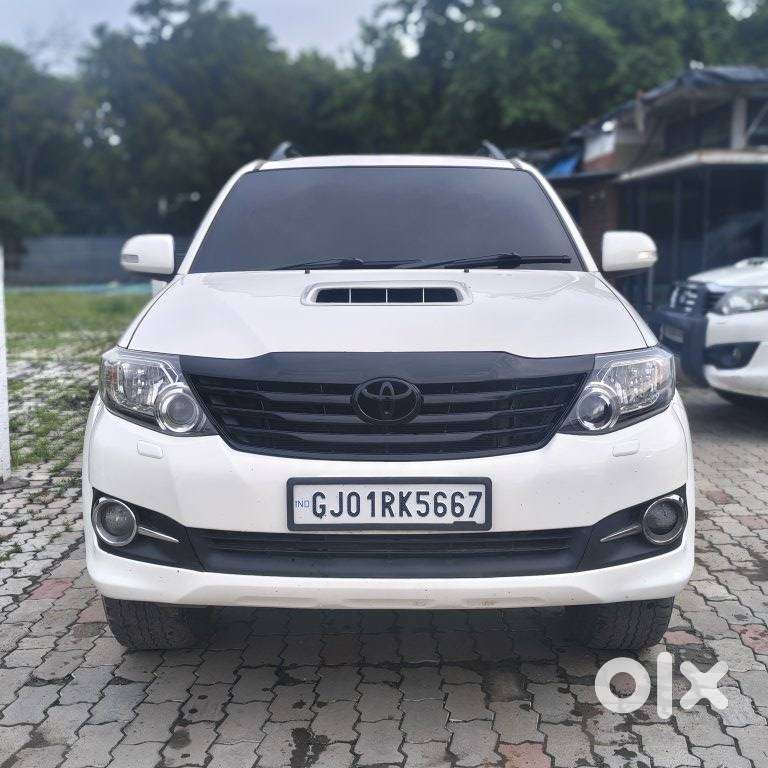 Toyota Fortuner 3.0 4x2 Automatic, 2015, Diesel